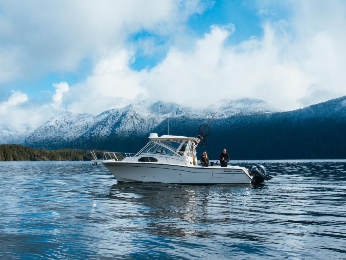 Lunar Cove Inn Charters And Tours Tofino Zewnętrze zdjęcie